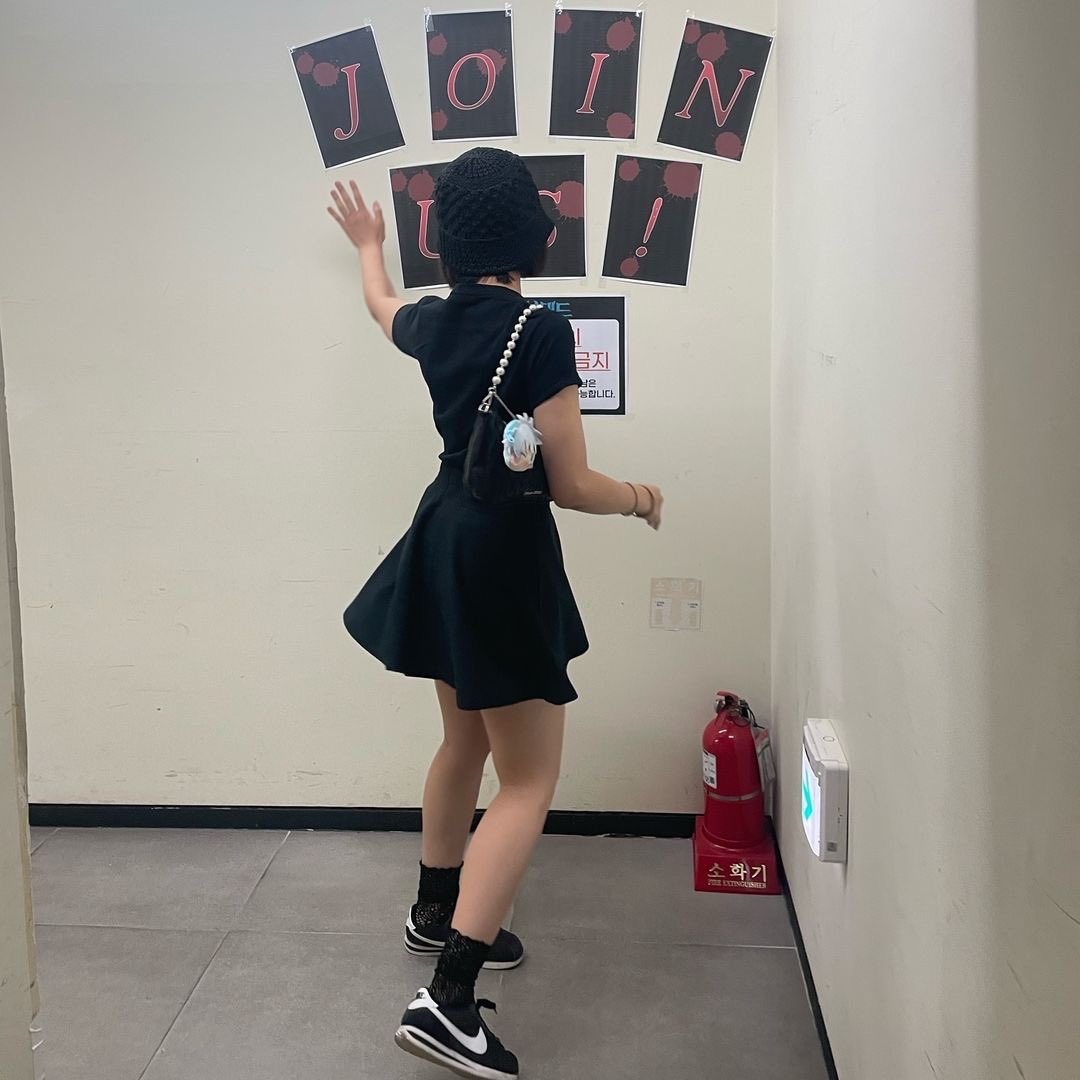 SuperMinzyPos's tweet photo. More adorable insta photos of Minzy today🤗❤️
#Minzy #공민지 #2ne1 #kpop #MZENT https://t.co/wKgsSIQI22