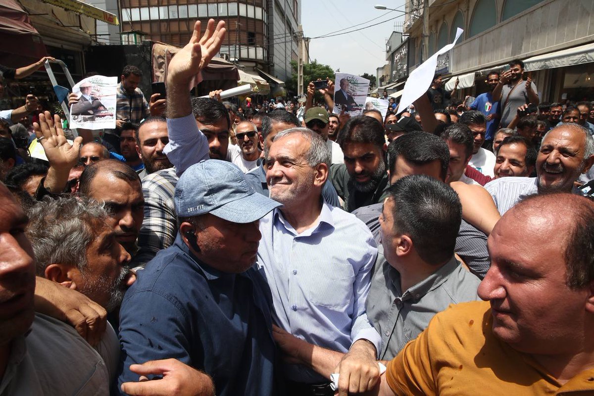drpezeshkian's tweet photo. قول می‌دهم به شما دروغ نگویم، با شما صادق باشم https://t.co/yVrqzLrWqJ