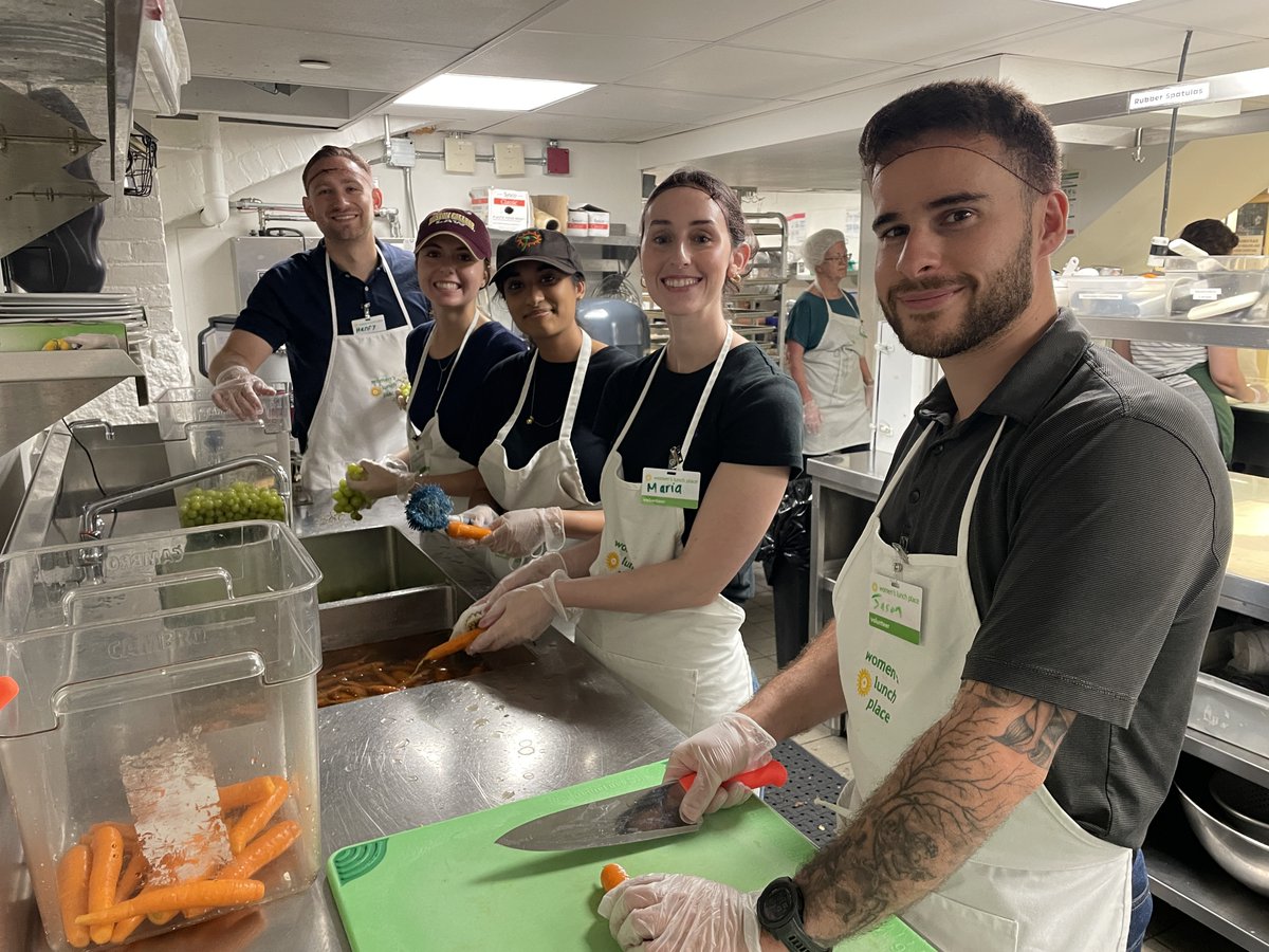Our #Boston #summerassociates had the privilege of volunteering at the <a href="/WLPBoston/">Women's Lunch Place</a>, offering their time and support to a vital organization that serves healthy meals and provides crucial one-on-one assistance to women facing homelessness, hunger and poverty. #HKCares

Henry Booth
