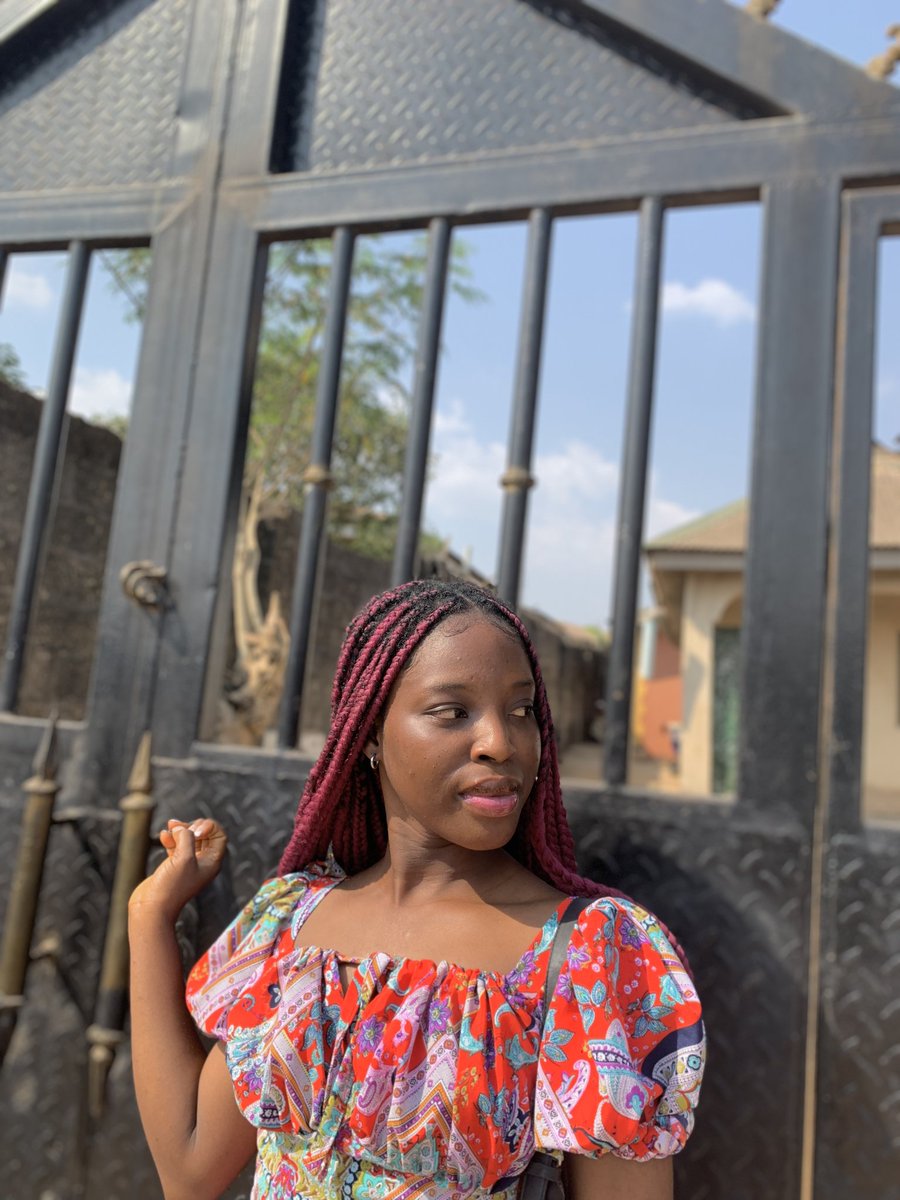 Vogue_Mide's tweet image. A Yoruba girl who love all tribes and culture 😘