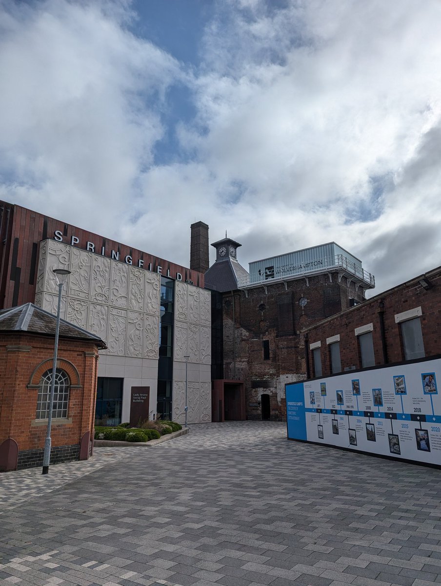 lizzie_creative's tweet photo. hello again Springfield! day two of the Inclusivity Champion Training over at @wlv_uni with @drwbrown_zeta. we're joined today by @mrszstuart and Dr Tunde Rozsahegyi, so I'm super excited! @wlv_education @UoW_CREST https://t.co/qVoA6Vu3LA
