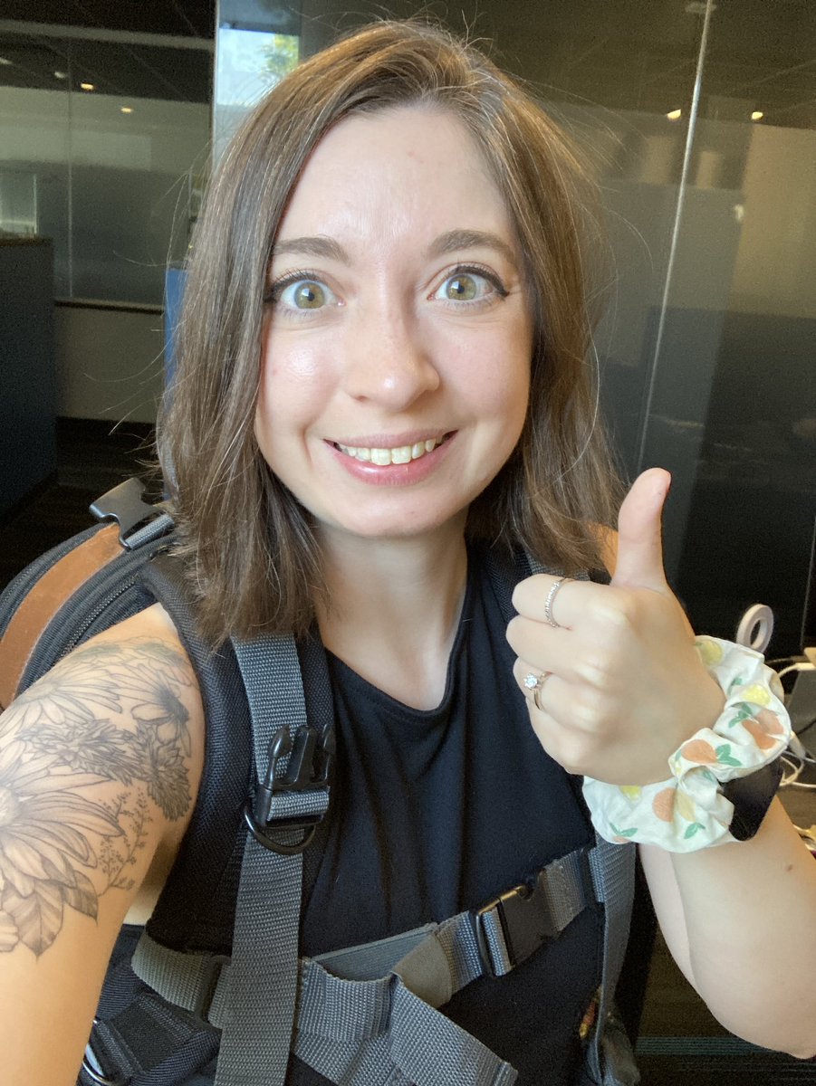 brAVe_britt_'s tweet photo. Good morning #AVTweeps letβs Rise and Close Tickets πͺπ»
#AVSelfie #HigherEdAV #TechnologyManagers https://t.co/VH9p8yk3c9