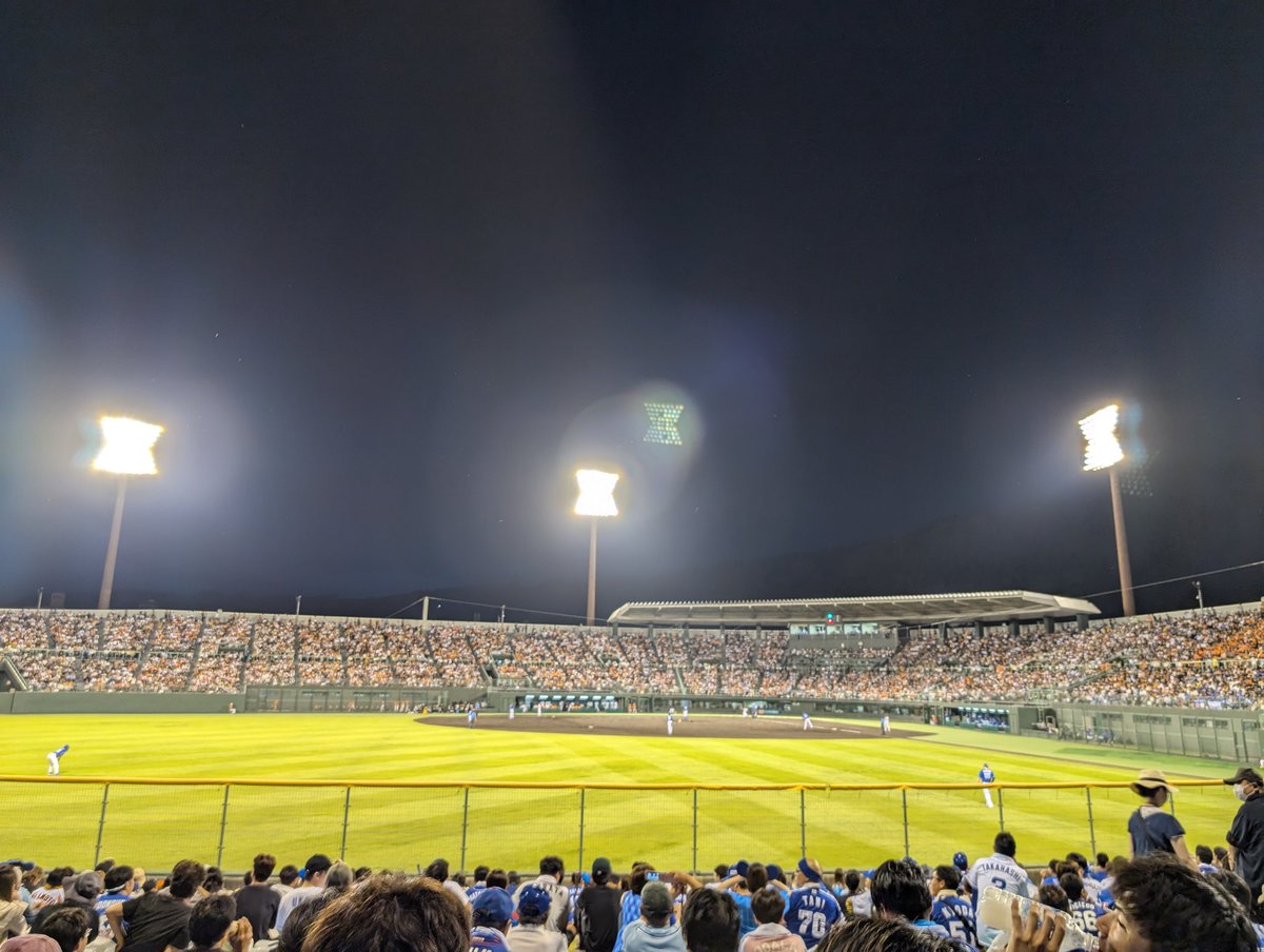 ryudra8's tweet photo. 現地どらほー🐲
生まれ育った町な中日が来てくれるだけでも嬉しいのに更に勝てるだなんて🥹
今季初の現地どらほーが松本でよかった😭

福永と小笠原ありがとう！！！

勝ったけれども中島と尾田！！
そろそろどうにかしてもらいたいね
前橋行かれる皆さん託しました！！！👊 https://t.co/FNkzdcdN6Y