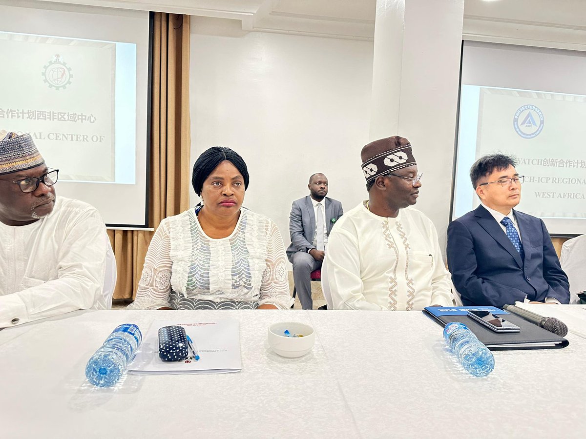 NASRDA_Official's tweet photo. Mrs. Esuabana Nko-Asanye, Permanent Secretary representing the Honorable Minister of Innovation Science, Chief Uche Nnaji, declared the first CropWatch-ICP Regional Center of West Africa officially open.
#NASRDA #AIRCAS #CropWatch24 https://t.co/6LCwdBUg99
