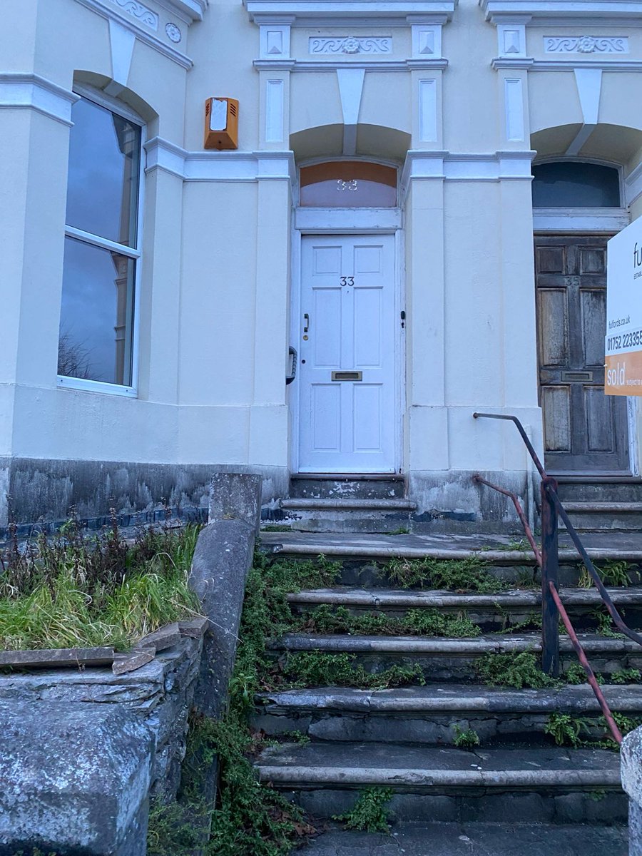 ace_glazing's tweet image. 🚪🏠 A transformation like this can make all the difference to your home! 😍 

Contact us for a quote today and let Ace Double Glazing enhance the look of your property. 

📞 01752 215269 📧 sales@acedoubleglazing.co.uk #HomeImprovement #Plymouth #NewWindows #BeforeAndAfter