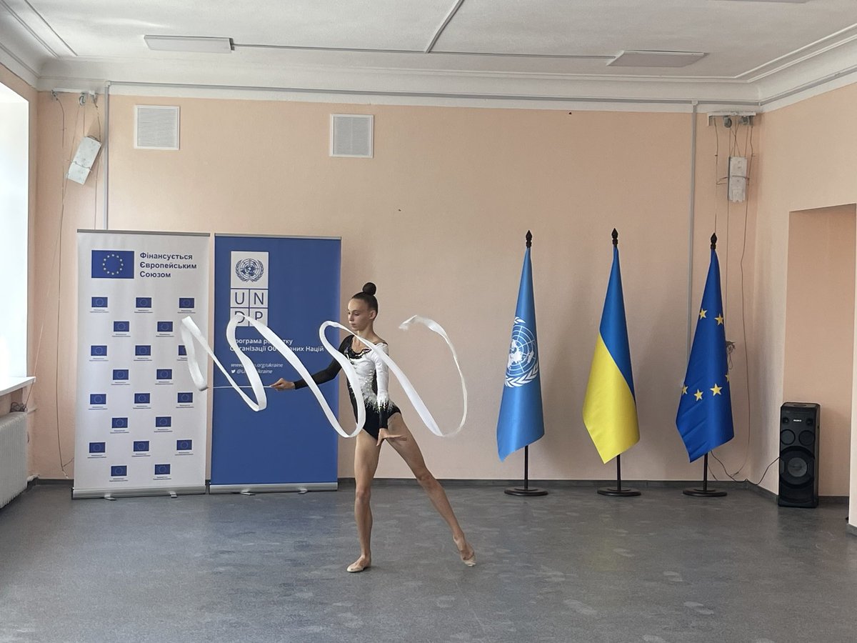 In Mykolaiv with <a href="/MPopowskiEU/">Maciej Popowski</a> and <a href="/vitalij_kim/">Віталій Кім / Vitaliy Kim</a> visiting the renovated Mykolaiv Higher School of Physical Education, which nurtures Olympic champions. Thanks to <a href="/echo_Europe/">EU Humanitarian Aid | European Neighbourhood 🇪🇺</a> &amp; <a href="/UNDPUkraine/">UNDP Ukraine 🇺🇦</a>, 308 aspiring athletes can now train in a safe, modern environment. #UkraineRecovery