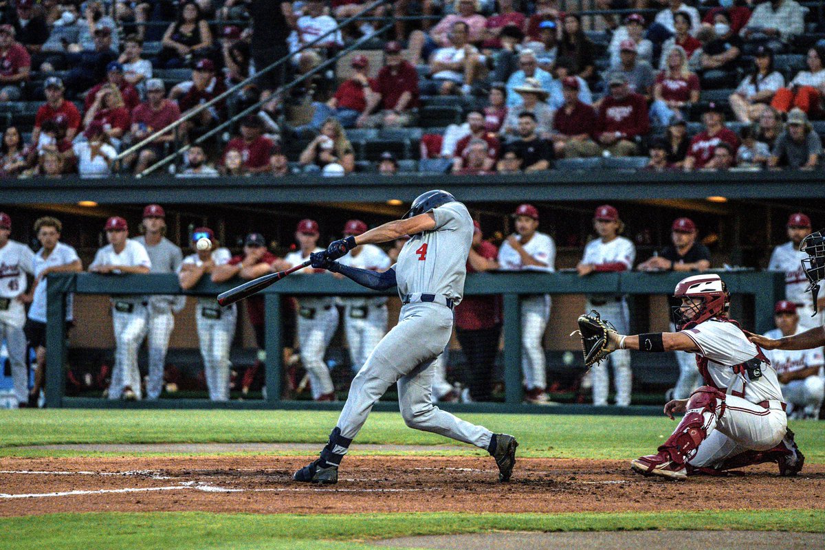 One of the best to ever wear the #HookC

1️⃣7️⃣ NCAA Tournament Games (Program Record)
2️⃣0️⃣0️⃣ Hits (23rd Husky)
2️⃣7️⃣ Home Runs (11th)
5️⃣7️⃣ Stolen Bases (9th)

Thank you, Korey Morton‼️