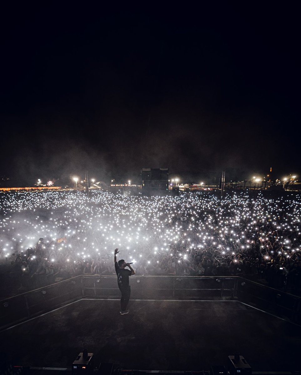 MartinGarrix's tweet photo. Paris tu as mon coeur! bisous bisous https://t.co/X1LTIdaaMT