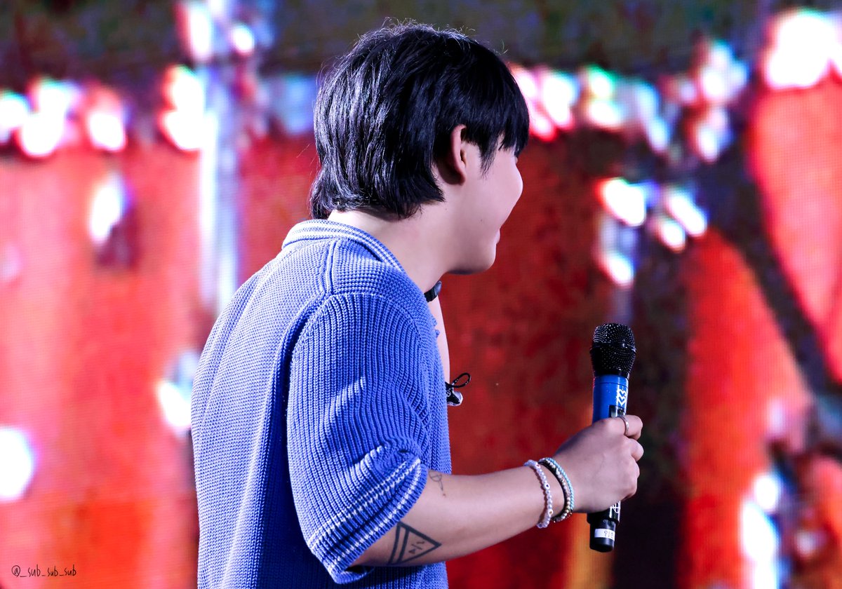 240602 팔레트 뮤직 페스티벌

#비투비 #임현식 #BTOB  #imhyunsik

귀여워어... 볼이 빵실 안보여도 웃고있는거 알겠곰 🐻