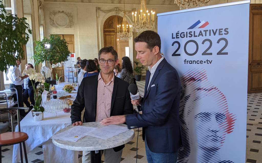 actu44's tweet photo. https://t.co/5NeS98I3nm
Il y aura bien un débat télévisé entre les candidats de la 6e circonscription de Loire-Atlantique @VChateaubriant #Chateaubriant #Ancenis #legislatives2024 @JeanClaudeRaux @JulioPichon_ #AlainHunault mercredi 3 juillet à 20 h40 sur France 3 région Pays de la Loire @France3