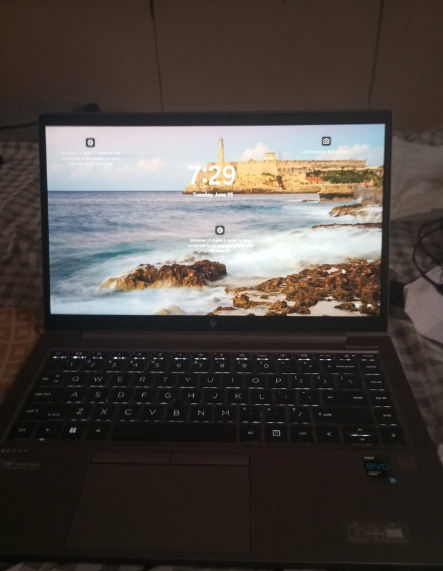 laptopDAO tweet media