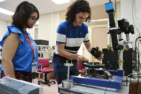 👏 El ICMM acoge a estudiantes de altas capacidades para ayudarles en su formación en ciencias
👉Os presentamos a Laura, que ha venido gracias a <a href="/Investiga_I_D_i/">Investiga I+D+i</a>, y a Raúl, beneficiario de la Fundación Max Mazin
 icmm.csic.es/es/actualidad-…