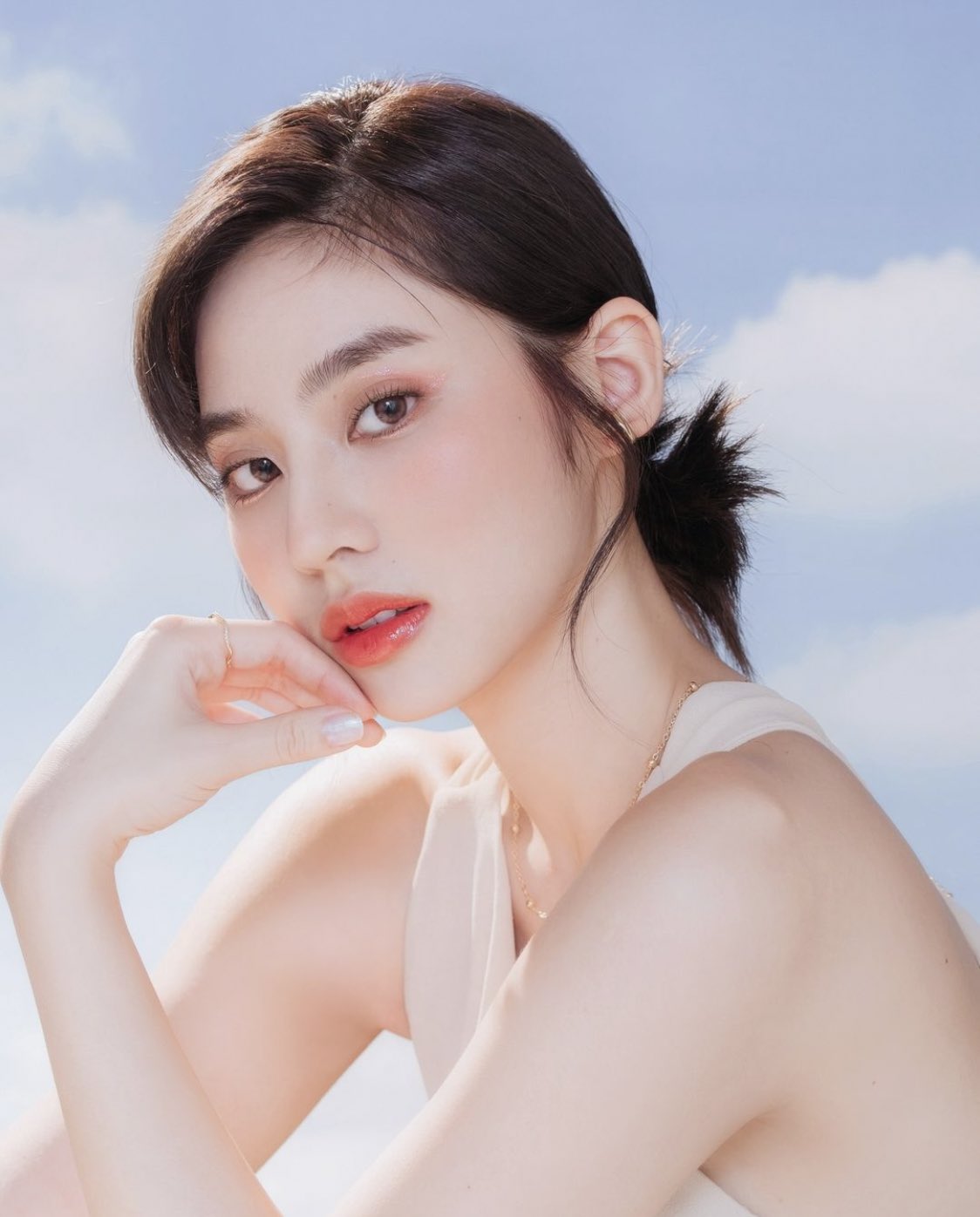 GRe8ZU4b0AMuQEp?format=jpg&name=large