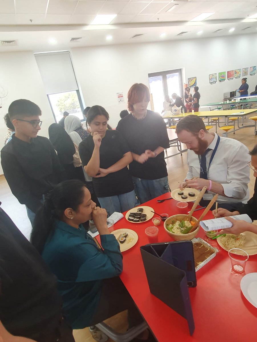 Today our MYP students used their fabulous skills and creativity to take part in our Cooling without fire competition. From lip smacking beverages to mouthwatering dishes, the judges were taken on culinary journey that showed the proud diverse culture that we share at AIA!