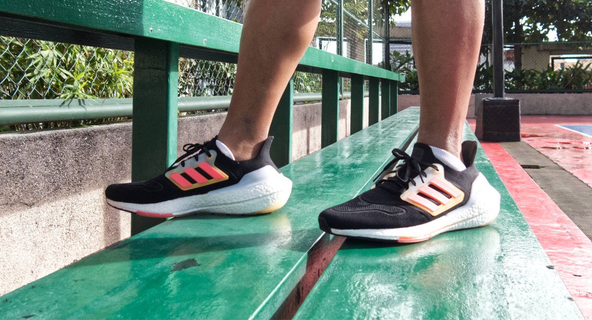 MorteJude's tweet photo. #WearYourKicks
#Ultraboost22 #Adidas #sneakers #CanonG16 https://t.co/Rjpm7235GE
