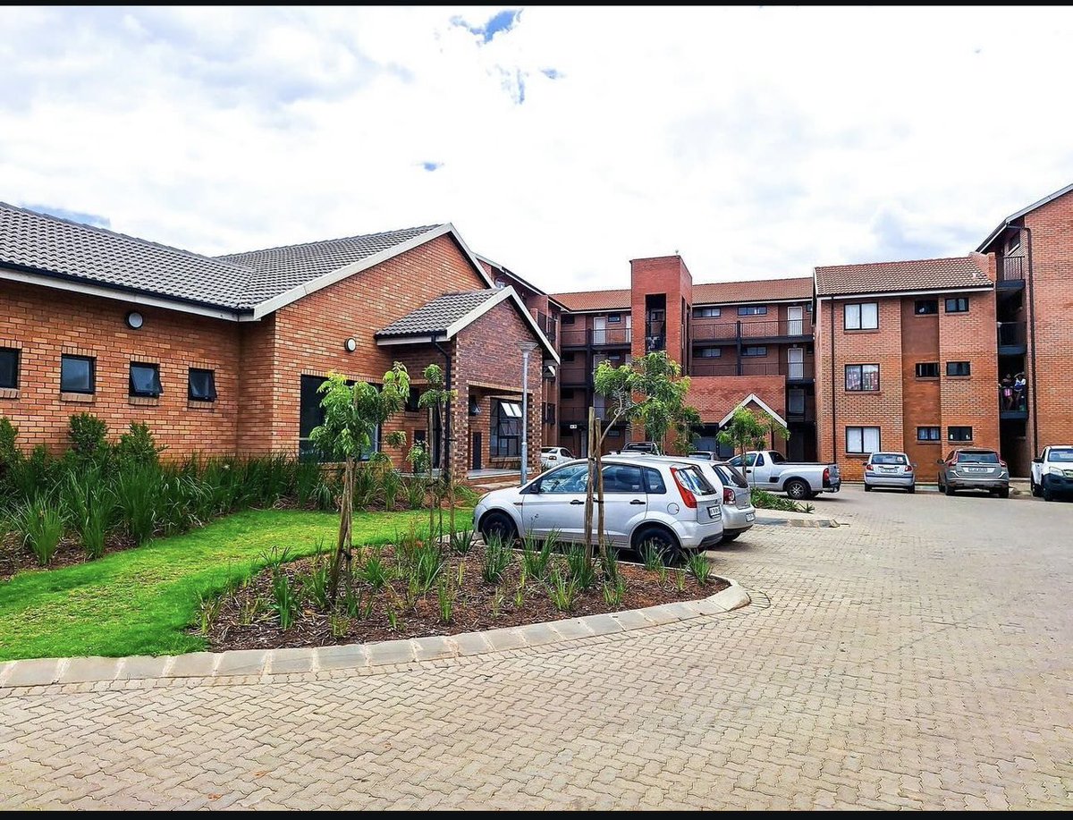GP_DHS's tweet photo. #DHSProject | The Townlands Social Housing Project boasts of 1200 units ranging from 1, 2 & 3 bedrooms. The project also has a community development centre, it is close to facilities such as transport, education, health facilities and other socia-economic amenities. https://t.co/P0EDXtSG6I
