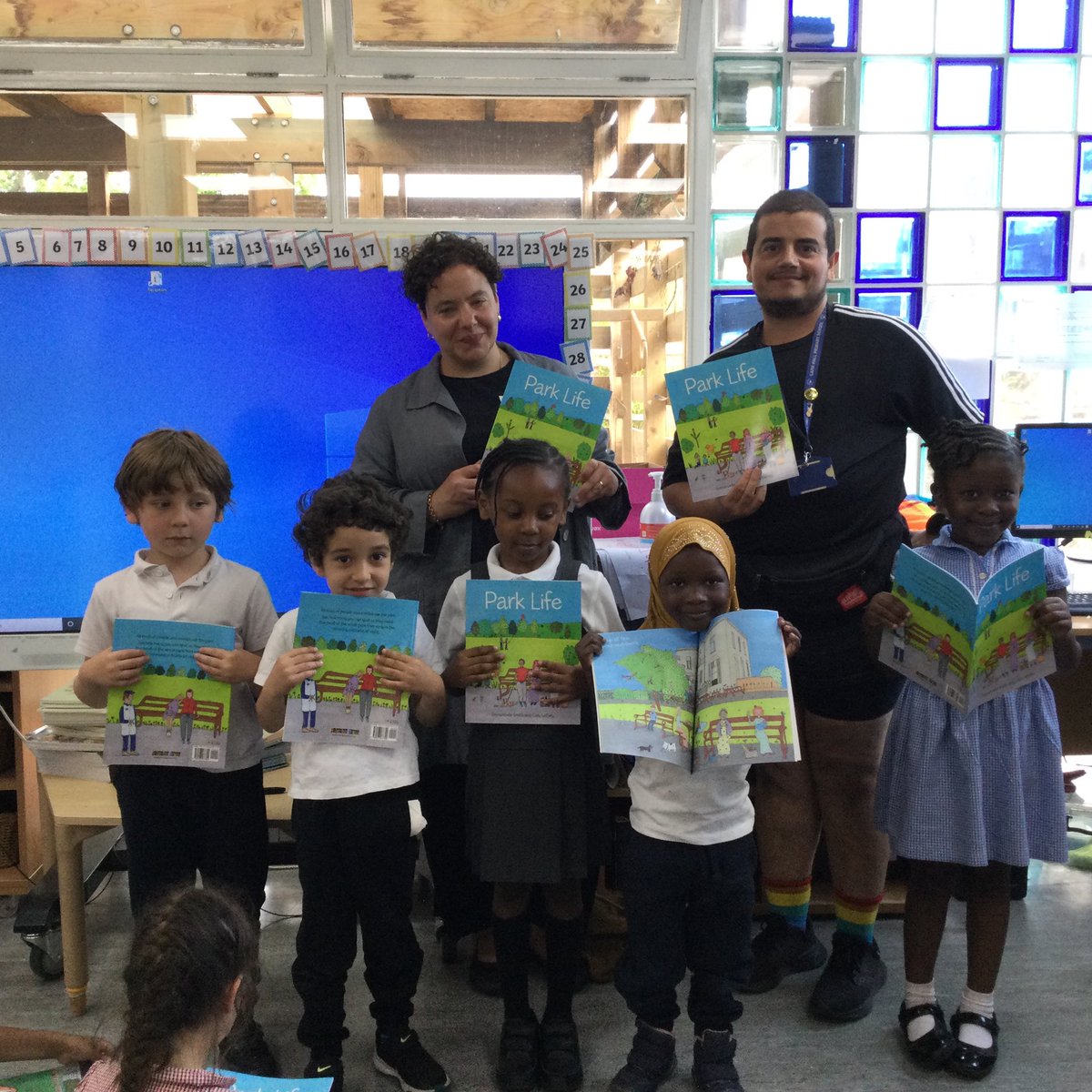 LarkHallPrimary's tweet photo. Nursery and Reception had a special visit from author Emmanuelle Smith who shared her wonderful book Park Life, all about Brockwell Park! #lheyfs #lhnursery #lhwaterloo #lhuecl #lhpscd #brockwellpark #parklife https://t.co/nX3ZbNMdbK