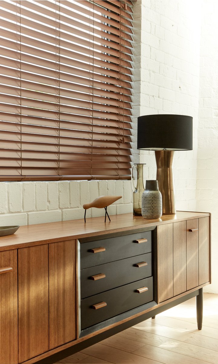 Wide slat wooden blinds are available in a range of different tones. If you want to match existing furniture then book a free home measure visit, we will bring our samples for you to view in the room. Call us on 01604 646007 to book gilliansblinds.com/blinds-by-styl… #WoodBlinds