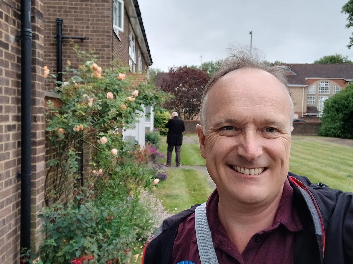 DrNeilHudson's tweet image. Another great @EFConservatives team effort on the doors last night in #WalthamAbbey.
People strongly supporting our positive @Conservatives agenda.
✅️Cutting National Insurance
✅️Guaranteeing the Triple Lock on pensions
✅️Securing our nation by increasing defence spending