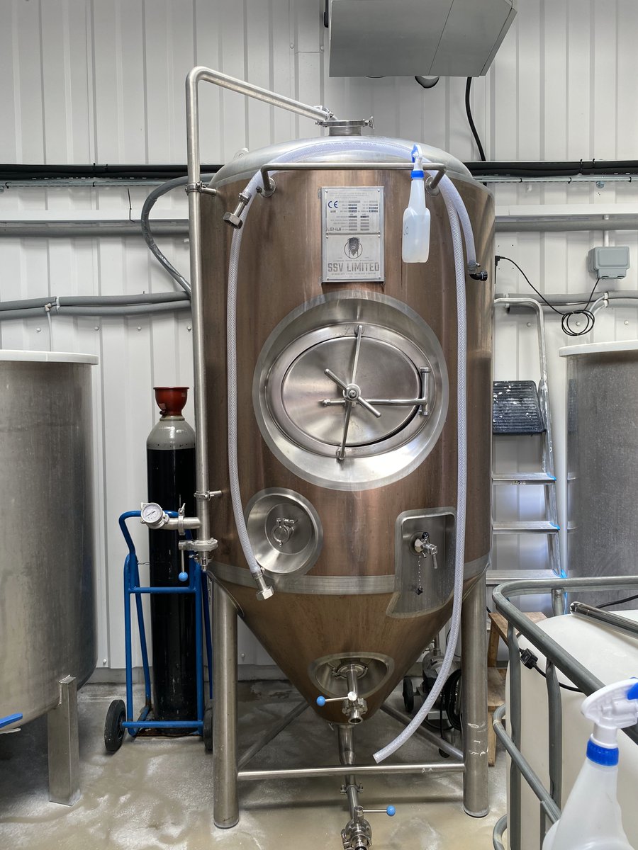 bfbi1907's tweet photo. What a fab day at the @SyngentaGB Trials & @Humberdoucybrew Tour last week, thanks for hosting! The sun was shining, the #beer was cold & we learnt a lot! Gallery is up (link below) but just look at blue that sky was!
https://t.co/tkEosCMqxS
#fromfieldtoglass #brewing #barley https://t.co/YHHtqhpBQS