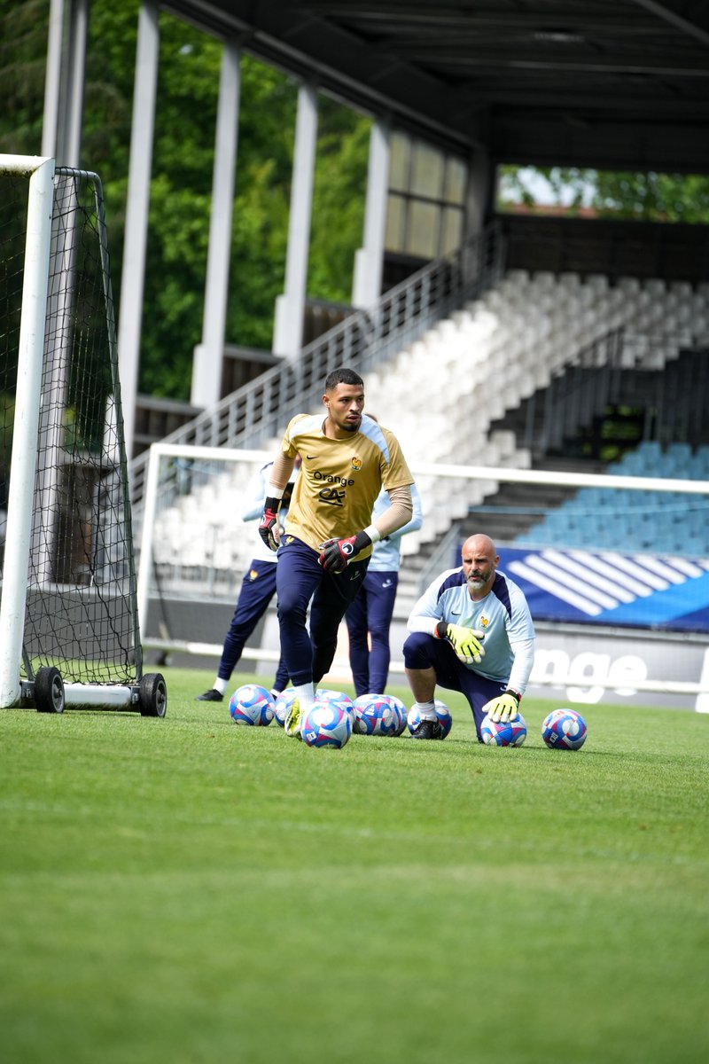 AJ Auxerre tweet media