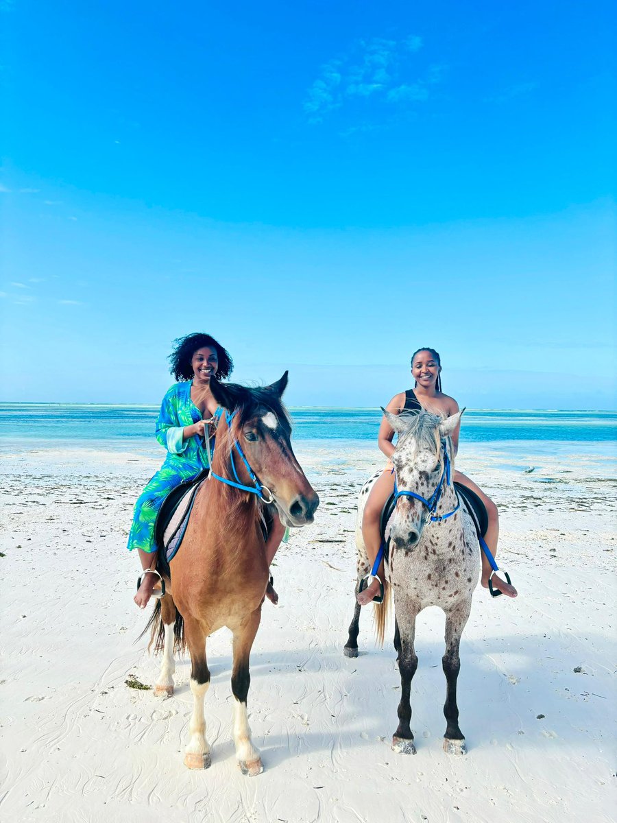 afrixury's tweet photo. For the best Trips &amp; Vacations ⛱️ @afrixury https://t.co/6O5LIvo5Cy