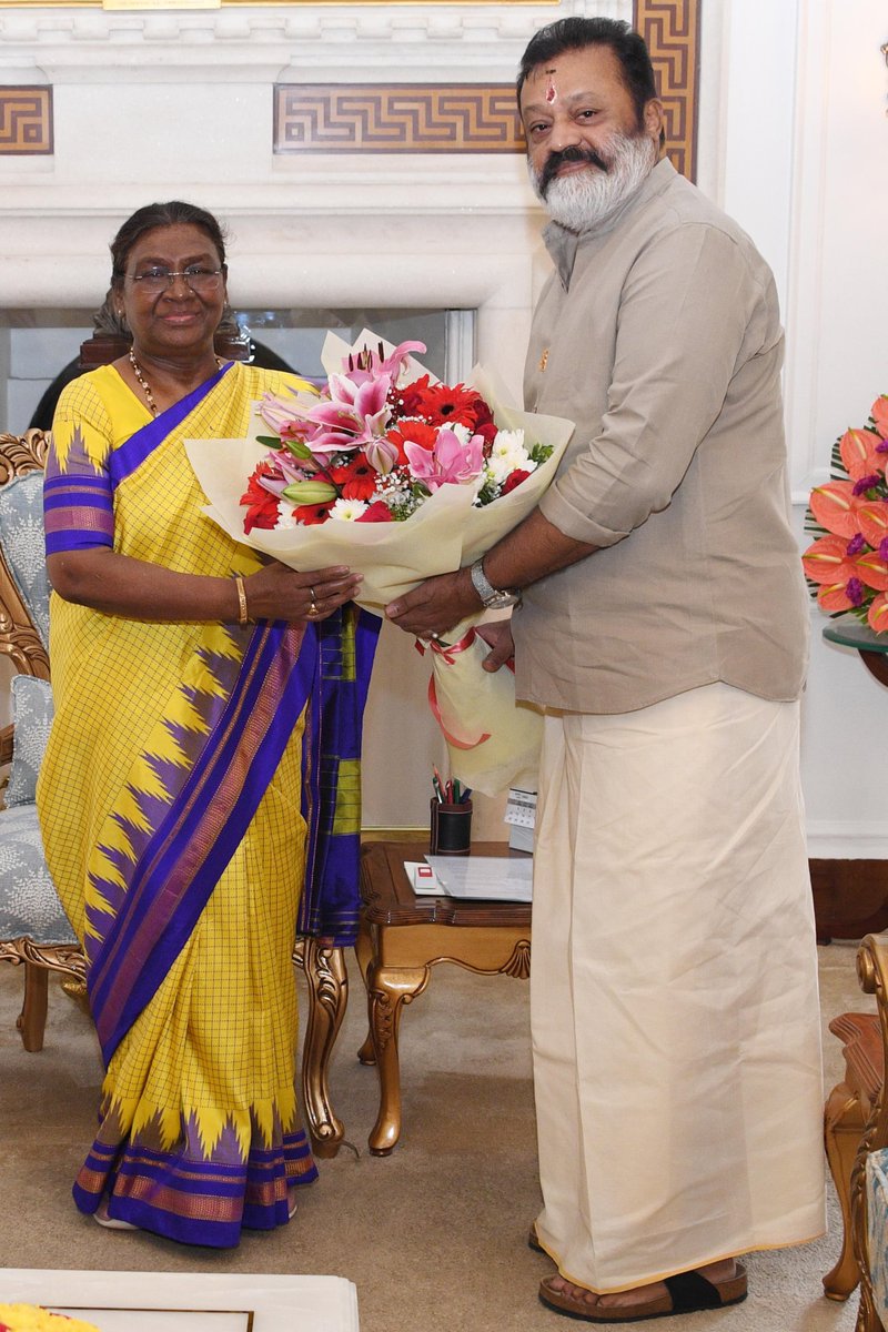 TheSureshGopi's tweet photo. Honored to meet the Hon'ble President of India, Smt. Droupadi Murmu ji, and present her with a token of respect and admiration. Her leadership and dedication continue to inspire us all.
@rashtrapatibhvn https://t.co/ekgigY8JXL