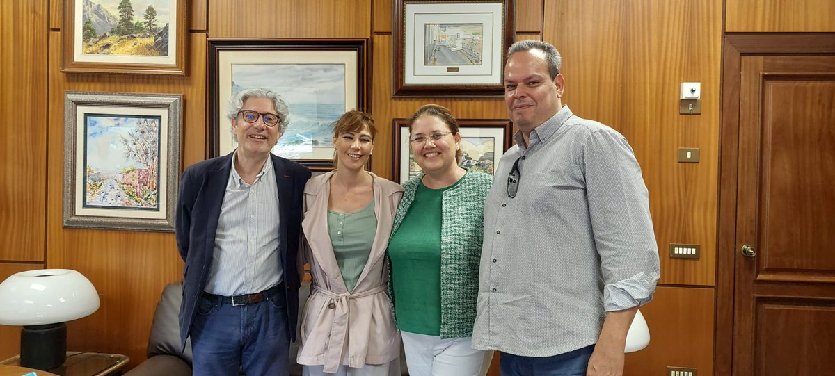 📷
Reunión de nuestra Presidenta Dña. Concepción María Diego Luna, con Don Antonio Polo Sabaté (Responsable Canal Corredores/Dpto. Comercial), Dña. Ruth Winzner Ruiz (Responsable del Canal Mediación Colegios/Dpto. Comercial) y Don Eduardo Arteaga (SAAT)
<a href="/Musaat_Seguros/">Musaat</a>