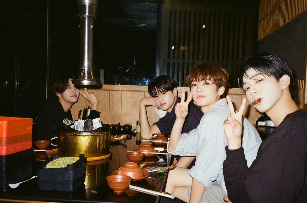 8TURN Members tweet media