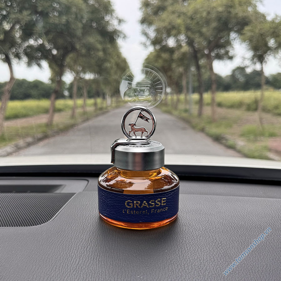 TamSonShop's tweet photo. Nước hoa ô tô Grasse hương thơm Aqua tươi mát và sâu lắng như những con sóng đại dương vỗ nhẹ. Hương thơm phức hợp được mô tả như hơi thở của đại dương và không khí biển.

Mùi thơm mát, dịu nhẹ và tươi mới.

https://t.co/hFxJSRwBvI https://t.co/NYwZJDEzmC