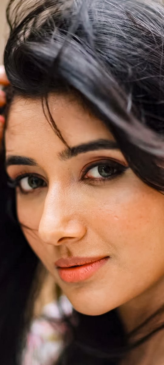 rashu_admirer's tweet photo. 𝙈𝙞𝙧𝙣𝙖𝙖 🥵 𝙡𝙪𝙨𝙩𝙮 𝙛𝙖𝙘𝙚 🤤🙇

#Mirnaa #bbtvi #VidaaMuyarchi #actress https://t.co/m2KUTzFnUX