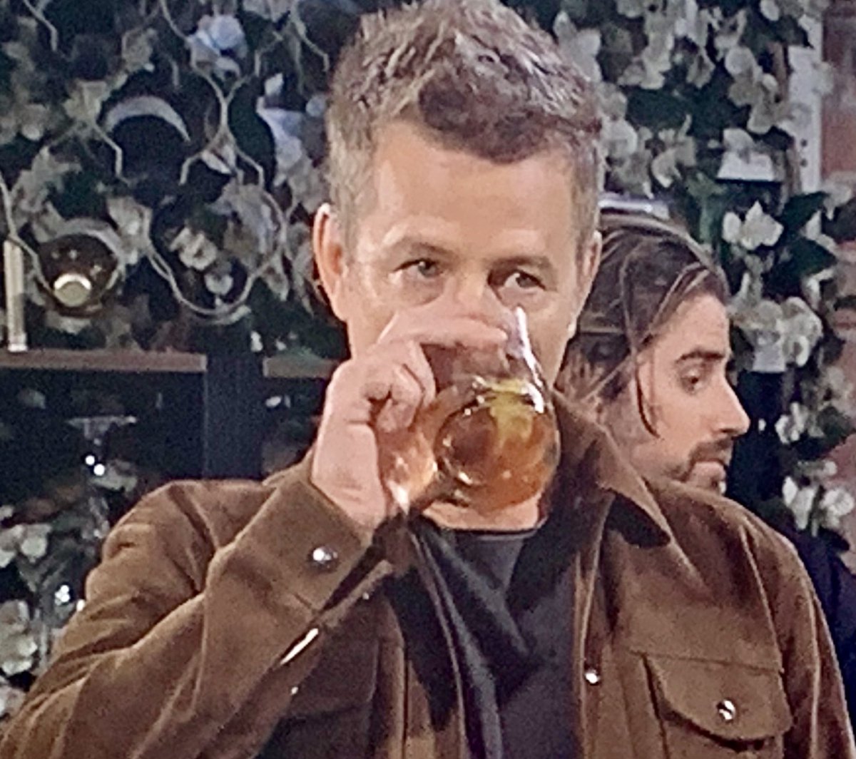 Eurodeluxe's tweet image. How absolutely brilliant to see the über cool @officialtedking popping up @BandB_CBS #BoldandBeautiful -such a wonderful surprise… and looking soooo good. Not sure Li was too pleased 🤣🤣🤣 #BringBackJack  #Soap #TV #drama 🇬🇧