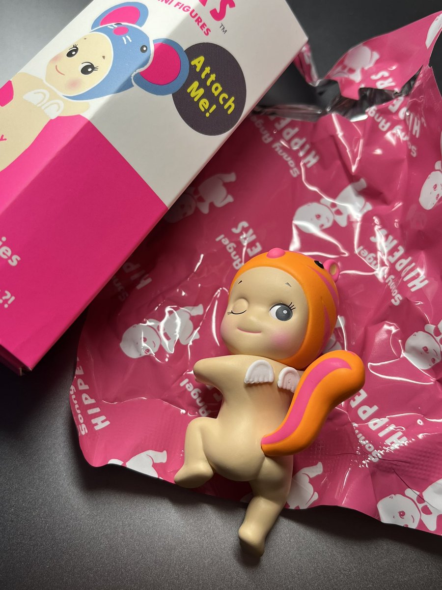 ⋆ ˚｡⋆୨୧˚ wts - rts are appreciated !!

♡ freshly pulled, with bnf (unused)
★ price : 600k
♡ link shopvid : id.shp.ee/4mlsa37?smtt=0…

t. wtb wts sonny angel secret squirell looking back hippers