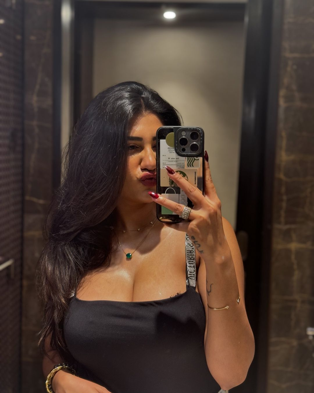 GReGnWgb0AIuWFd?format=jpg&name=large