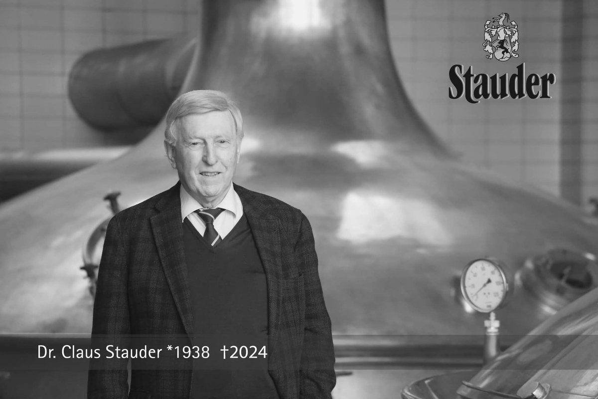 In Trauer nehmen wir Abschied von Dr. Claus Stauder (*1938, †2024), dem Träger der 37. Brillat Savarin-Plakette. 40 Jahre hatte er gemeinsam mit seinem Bruder Rolf Stauder die Privatbrauerei Jacob Stauder in Essen geleitet.