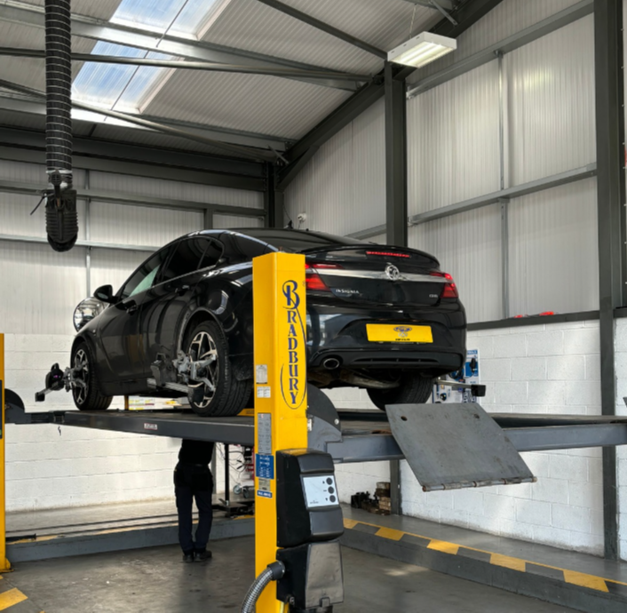 We don't just specialize in Maxus vehicles; we work on every brand and model. Is your MOT due? 🚗🔧 Come and visit us at Chadderton Motor Company! 📍 #CarService #MOT #ChaddertonMotorCompany