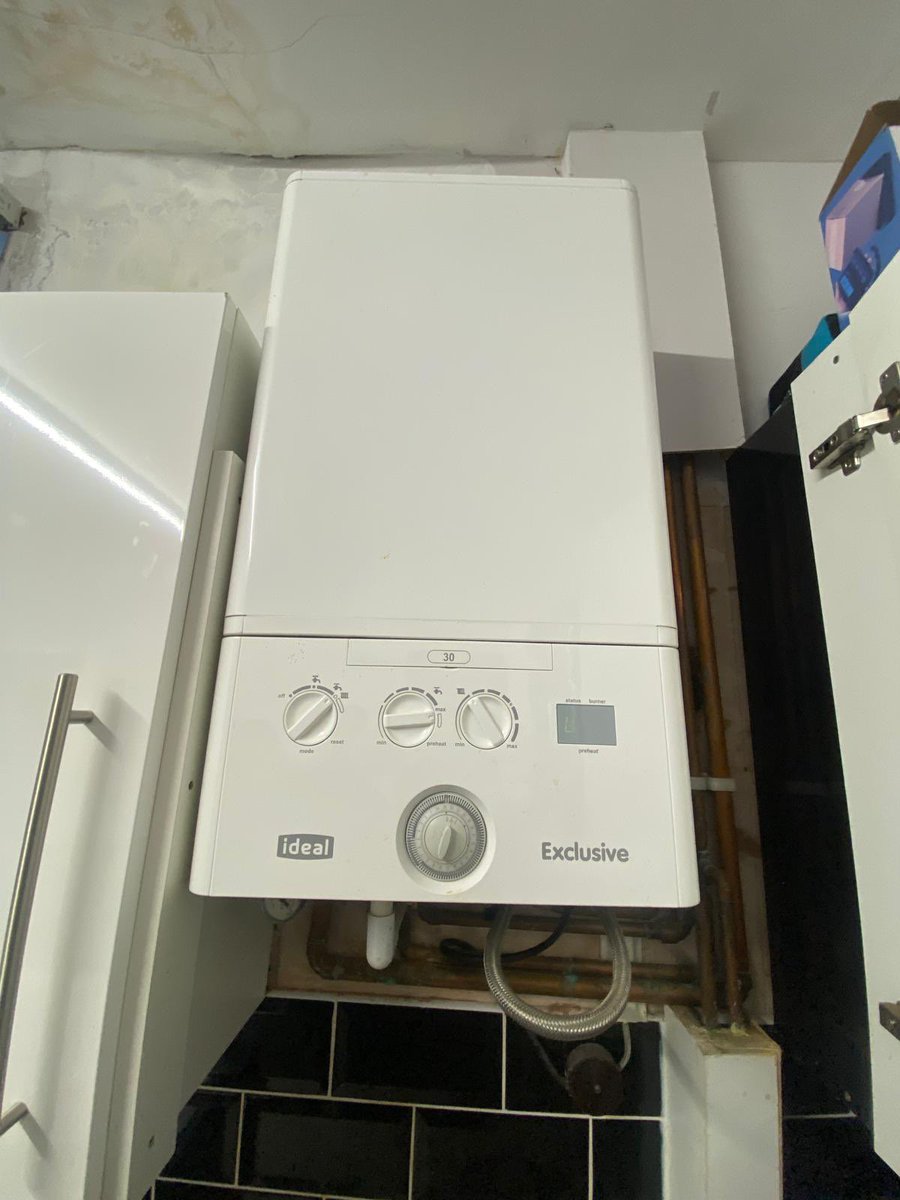 ReactiveLimited's tweet photo. Combi Swap to a baxi main boiler. 5 years warranty. All our combi swaps come with a free gas check👍🏼 https://t.co/WiKvUMP75f