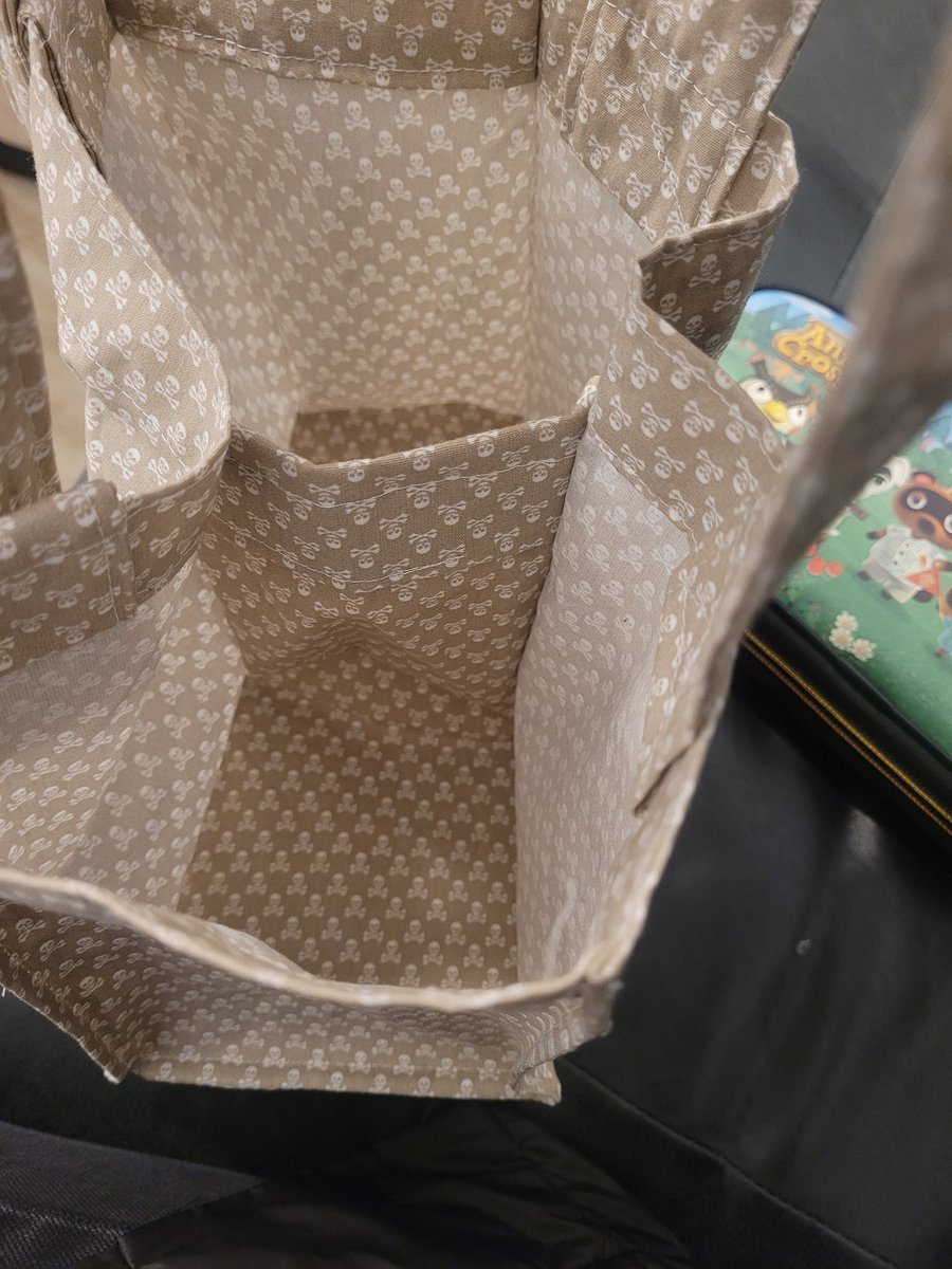 outofturtle's tweet image. I made a bag(prototype) today

Some adjustments to size and small quality things and I think I'll have something finished this week!!