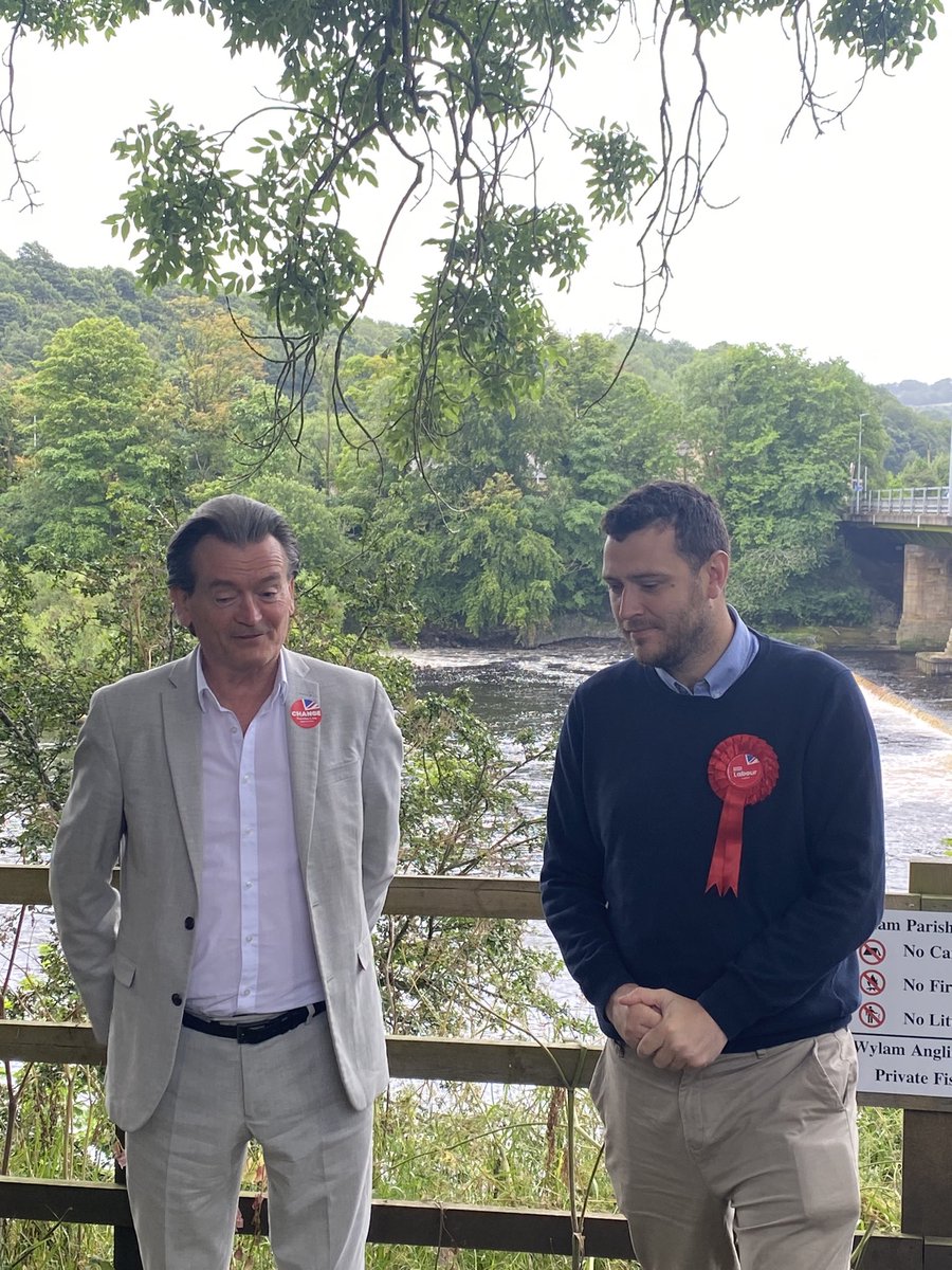 Thanks to <a href="/Feargal_Sharkey/">Feargal Sharkey</a> for visiting <a href="/LabourHexhamCLP/">Hexham Constituency Labour Party</a> in Wylam today. The polluted #Tyne is a terrible legacy of a failed Conservative Govt. Time for #Change #VoteLabourJuly4th