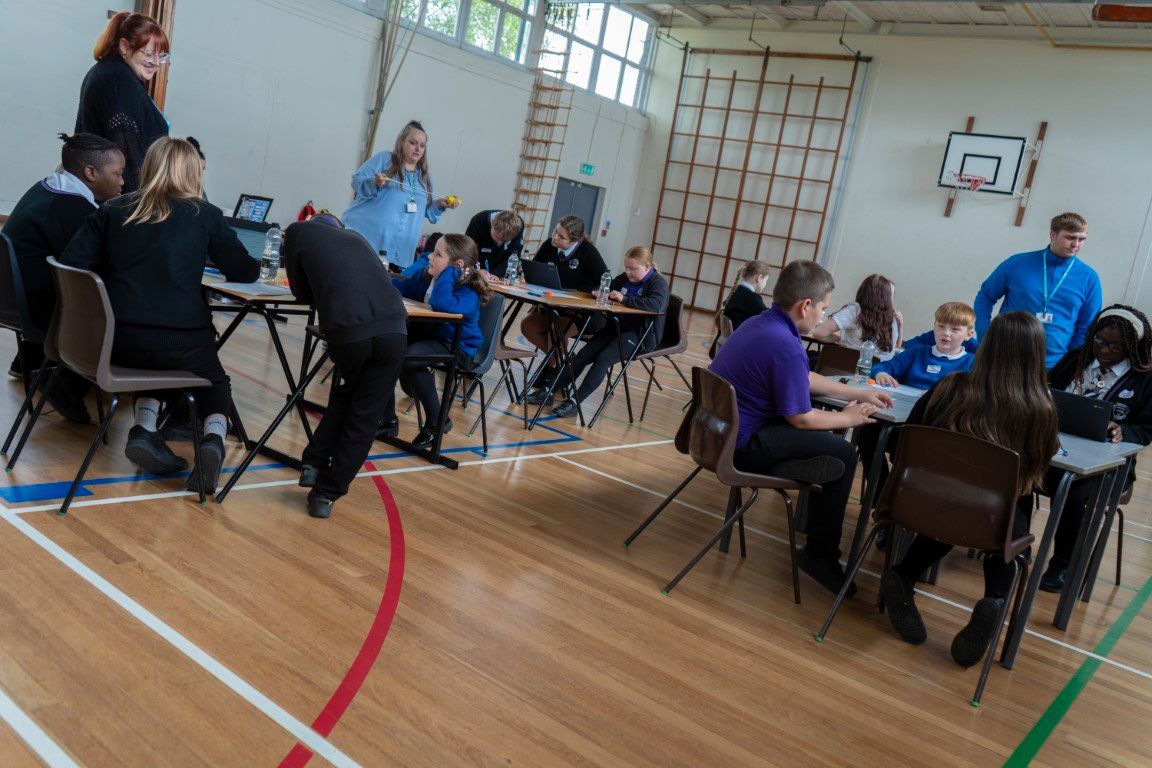 FoljambePrimary's tweet photo. 📰 As part of the @wickersleypt 10th anniversary celebrations, the Trust's Media Team recently delivered the WPT School Report project to our students.

Click the link below to see the finished products! 👇

https://t.co/8EksiUhQ4j https://t.co/zu1FyQGbCZ