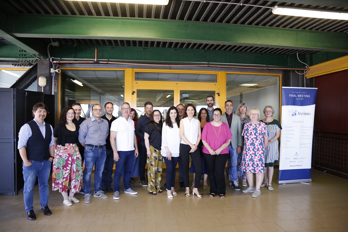 On June 7, the Final Meeting of the #ANTÌBIO was held in Catania. The goal was to develop innovative super-absorbent polymeric magnetic for selective removal of #antibiotics from water. #lomefloxacin and #ciprofloxacin. Funded by #CNRsocial_; team from IMM-CNR, <a href="/CnrIpcb/">CNR IPCB</a>, #NICPB.