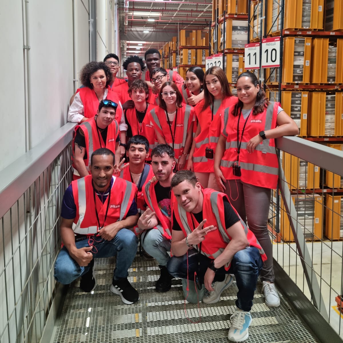 LacorFormacion's tweet photo. ¡Excursiones que impulsan la manera de formarse! 🚀

La semana pasada, nuestros alumnos visitaron las instalaciones de @pikolin.

Una oportunidad fantástica para ver de cerca y saber más acerca del funcionamiento de una de las empresas referente en Aragón. https://t.co/Mmg1t8y1QW