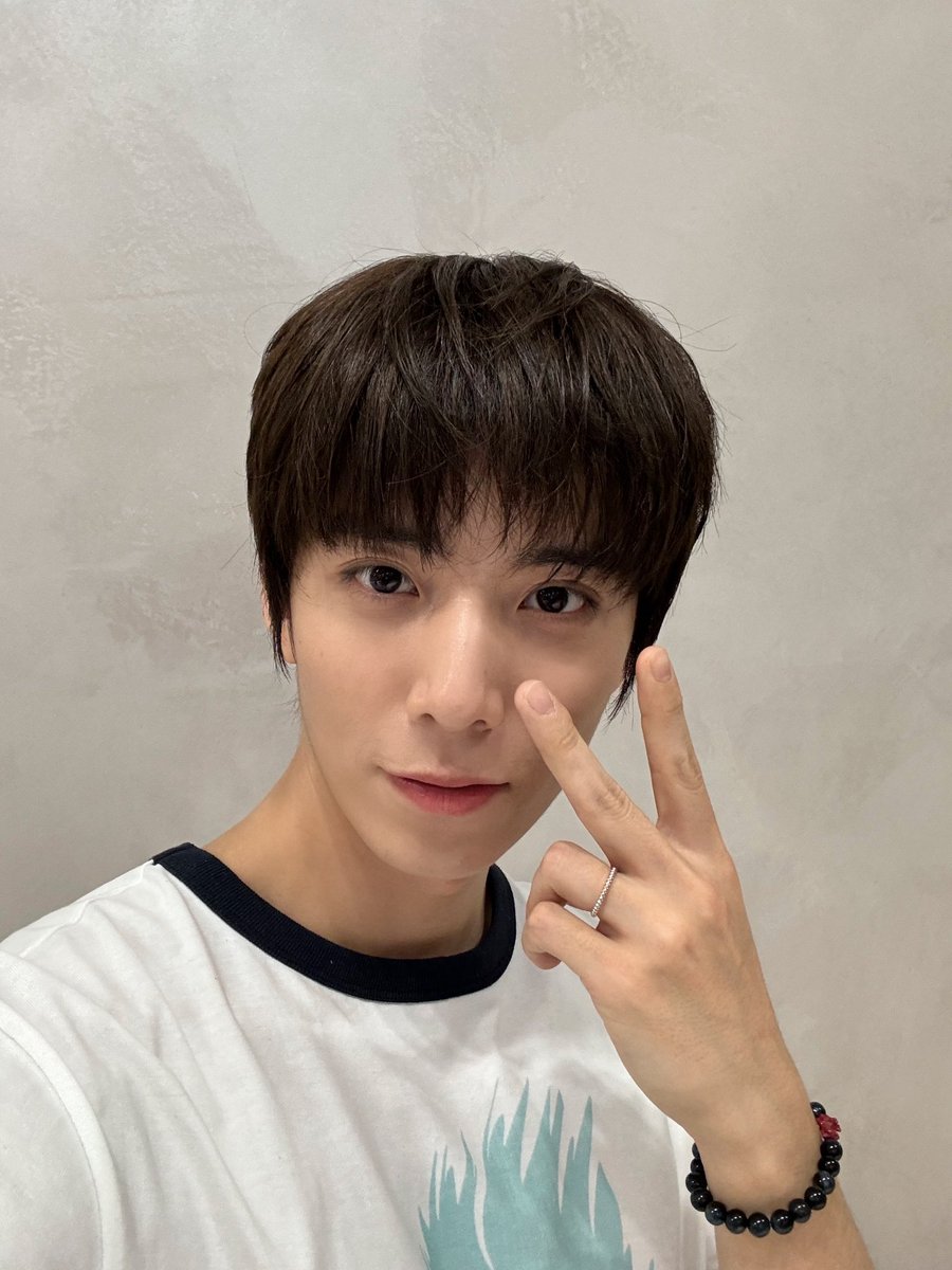 SF9_FANCLUB's tweet image. [#강수진과빛의덕후단] 아이돌한테 밥 차려주고 왔습니다🍚(feat. SF9 휘영) I 강수진의 만찬 ~출장편~

✔ youtu.be/7yMGJxAADD8

#SF9 #에스에프나인 #휘영 #HWIYOUNG #Traveling_Fish #IT_IS_L0VE_♥