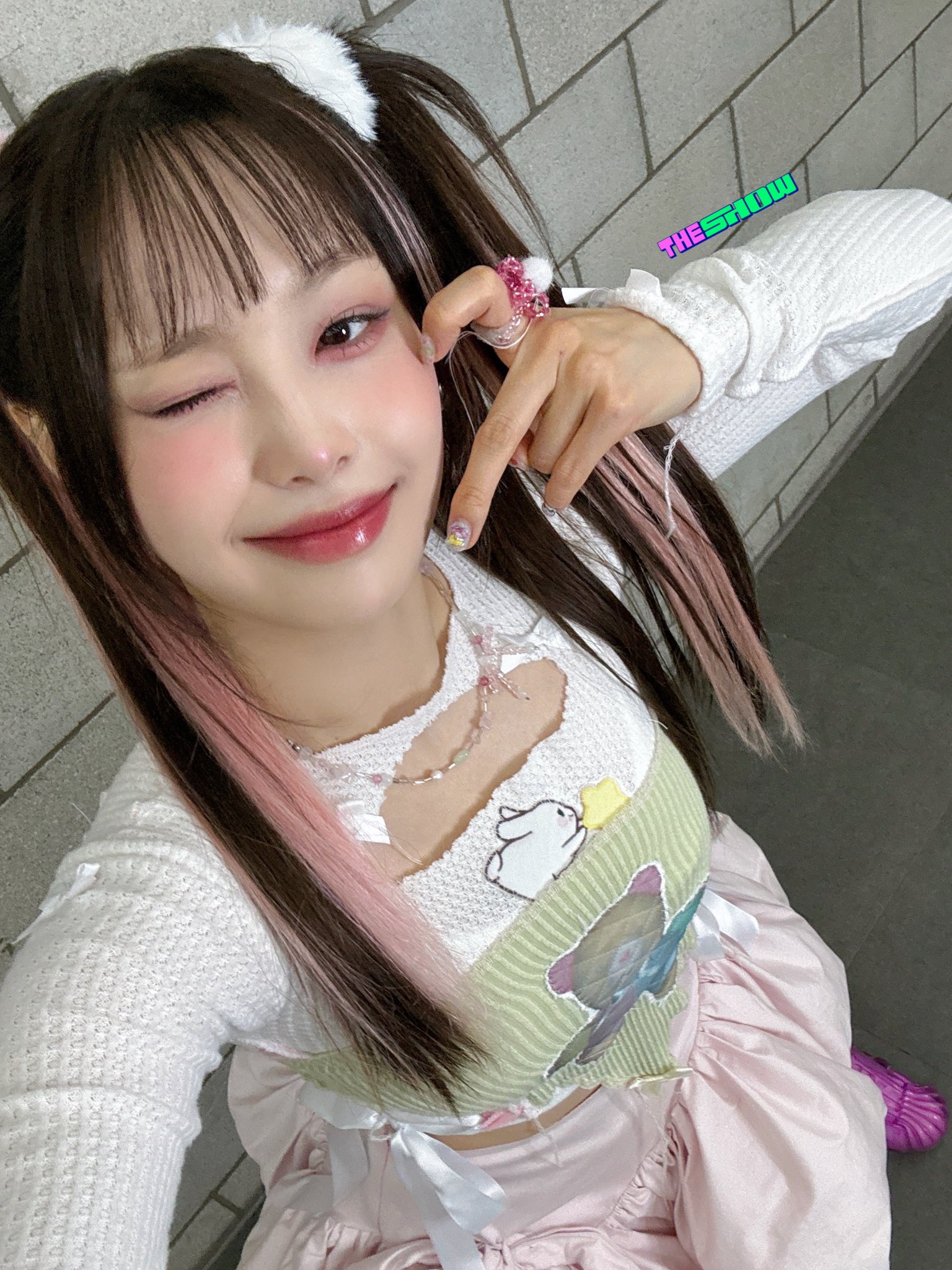 GReJHqCb0AAFjwM?format=jpg&name=large