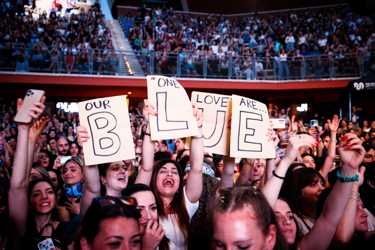 RomaSummerFest's tweet photo. ONE LOVE ❤️‍🔥 La grande festa dei @officialblue è arrivata anche al #RSF2024! Quanti di voi c’erano?

📸 Fucilla/MUSA https://t.co/2Qp1lkBVcW