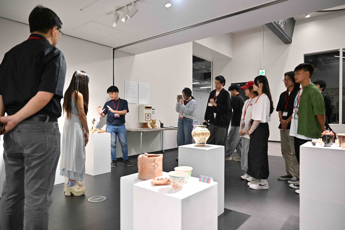 tagprojects's tweet image. 【TAG No.4 「微物観」オープニングセレモニーの様子】
「微物観」開催にあたり、先生や学生たちによる作品解説が行われました。
＃長栄大学＃玉川大学  #TAGprojects