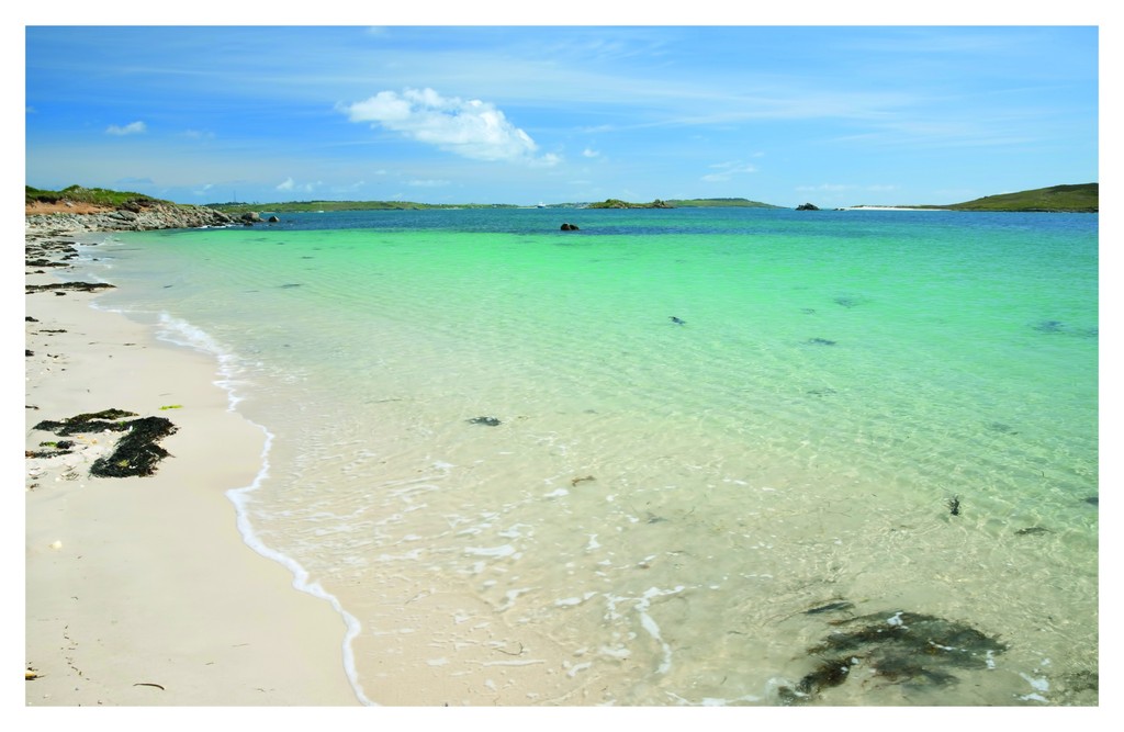 Tregarthens's tweet photo. Paradise found โ๏ธ
#islesofscilly #scillybeach #tregarthens #visitscilly https://t.co/fVbvkDZjq9