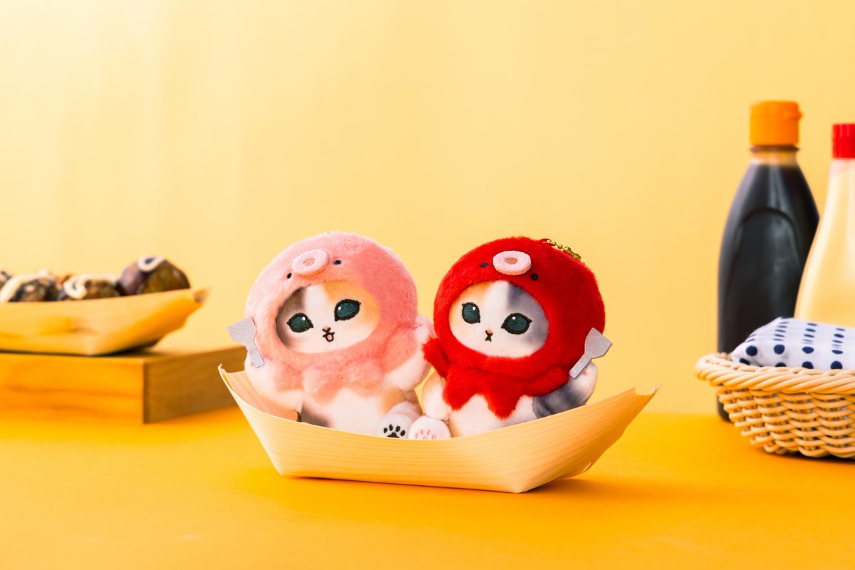 新グッズのお知らせ】 「たこにゃんマスコット」 （ピンク、赤） お