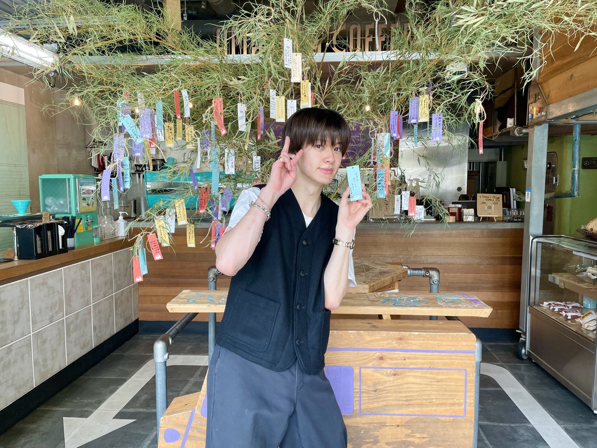 amazingcoffee__'s tweet photo. 🌟アメコの七夕🎋

BUDDiiS @buddiis 
小川史記さん
森愁斗さん

短冊に素敵なメッセージをいただきました(^o^)v

中目黒店に7/7(日)まで飾っております💫 https://t.co/YYISlWrfAP