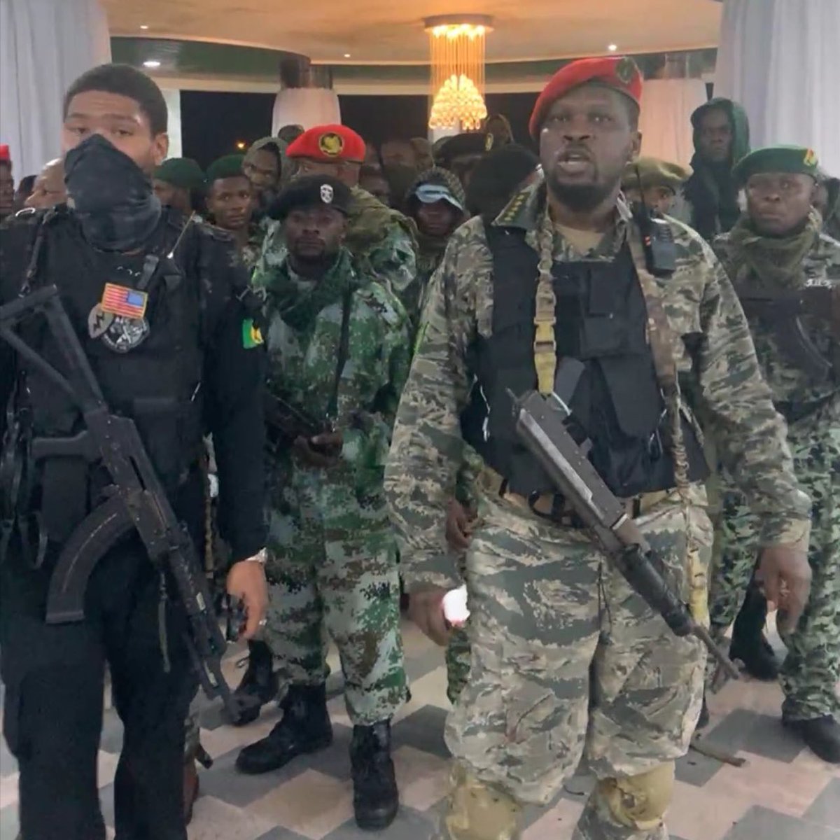 pepele_news's tweet photo. 🔴 Procès Malenga et consorts | « le 19 mai 2024, Christian #Malanga n'a pas été appréhendé vivant. Il a été abattu avant la capture, » a révélé prévenu Youssouf Ezangi identifié comme recruteur du mouvement New Zaïre. #RDC #Kinshasa #PrisonNdolo @pepele_news https://t.co/3ZexqNQNHs